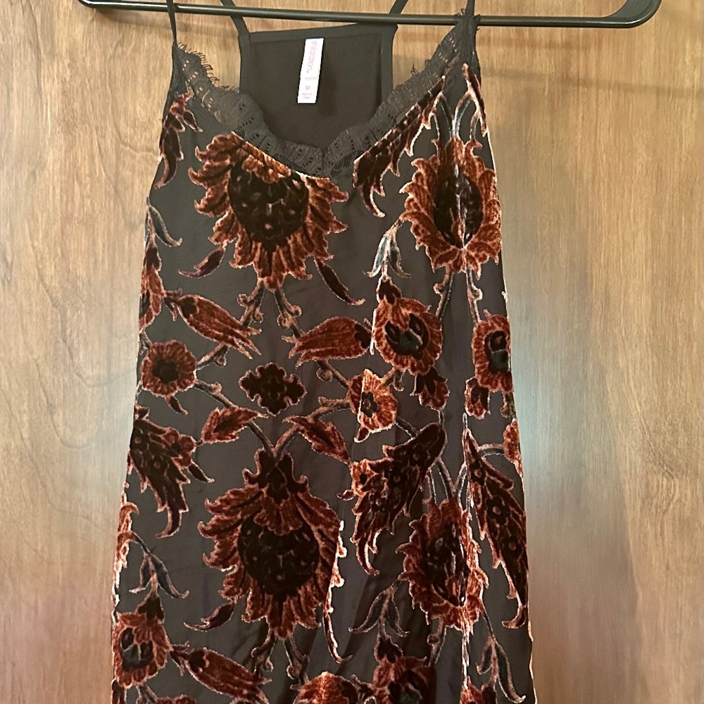 Floral tank